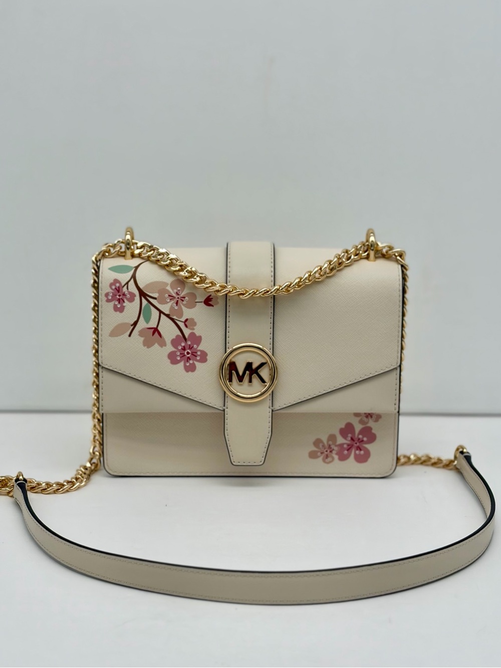 Michael Kors Greenwich Small
Floral Crossbody Shoulder Bag - Picture 5 of 12